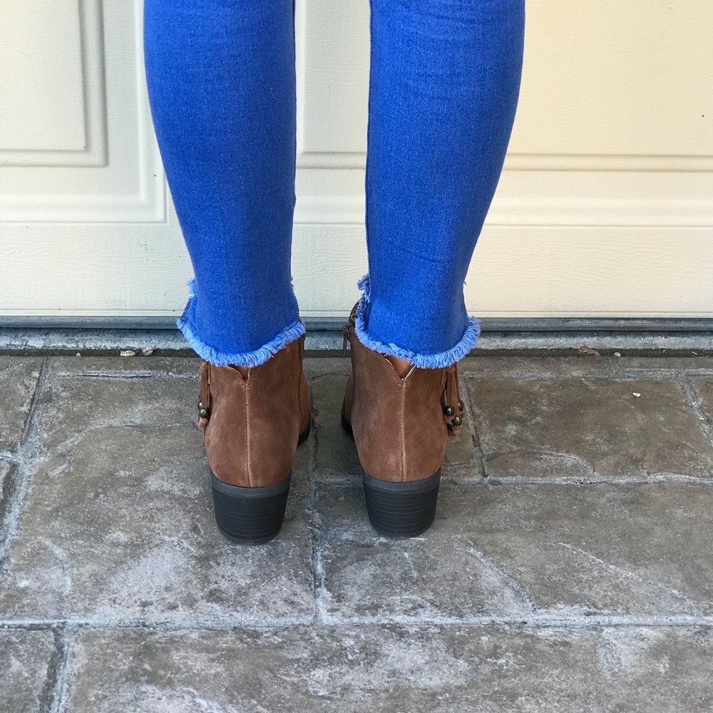 NIB Decades Cognac Suede Tassel Western Booties - Picture 5 of 7